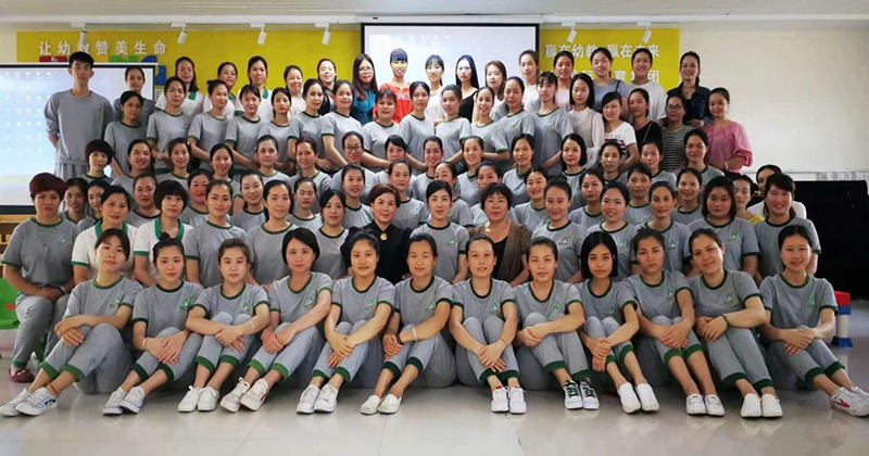 海南海口跨世纪居委幼儿园：联盟跨世纪，打造优秀蒙氏教师队伍
