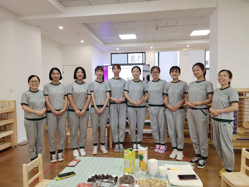河南信阳罗山跨世纪幼儿园：教师节来临，幼儿园让老师们这样体会幸福！