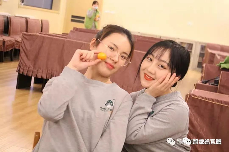 跨世纪蒙氏教育：幼儿园园长这样和老师沟通，效果相当好！