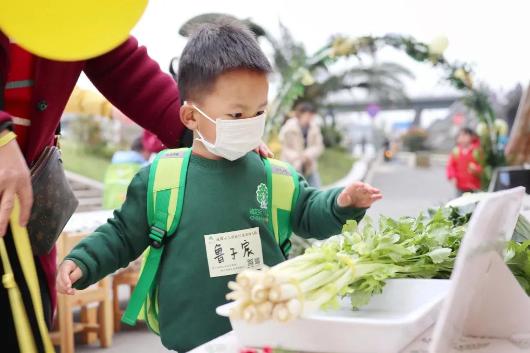 四川成都天府新区派森幼儿园：春光灿烂，元气满满，我们开学啦！