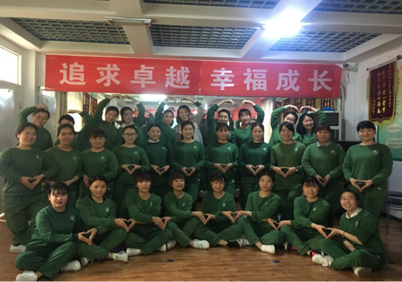 河南省洛阳跨世纪西工双语实验幼儿园：一起学习，共同进步！239.png