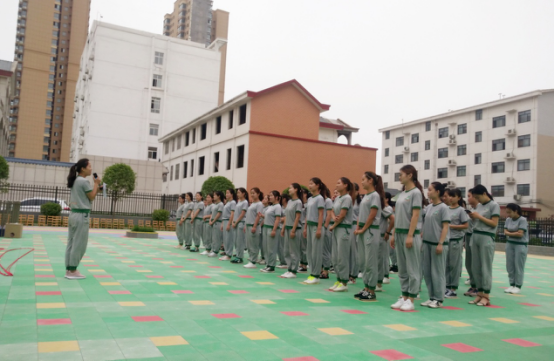 河南省汝州跨世纪海天幼儿园：清凉夏季，欢乐总动员139.png